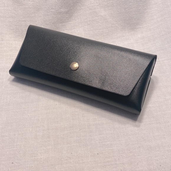 Women’s Leopard Frame Brown Lens Sunglasses Brand New!  With Case - Picture 4 of 5